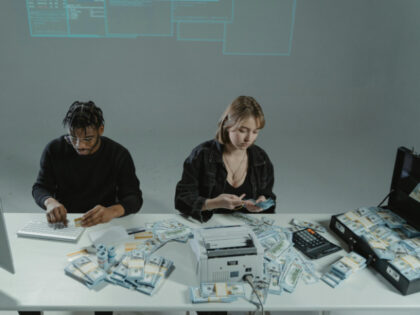 pexels-tima-miroshnichenko-Anti-fraud patrol