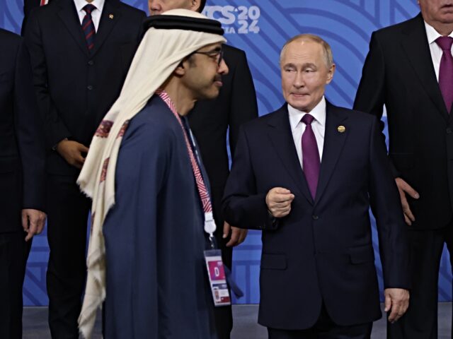 KAZAN, RUSSIA - OCTOBER 24 (RUSSIA OUT) Russian President Vladimir Putin (C) with Ethiopia