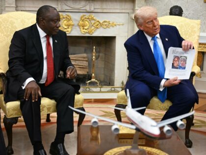 US President Donald Trump holds a tense meeting with South African President Cyril Ramapho