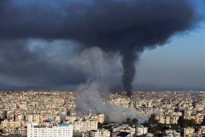 Israel has resumed air strikes on alleged Hezbollah targets in southern Beirut after the L