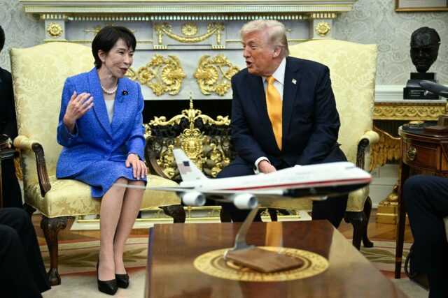 US President Donald Trump with Japan's Prime Minister Sanae Takaichi in the Oval Offi