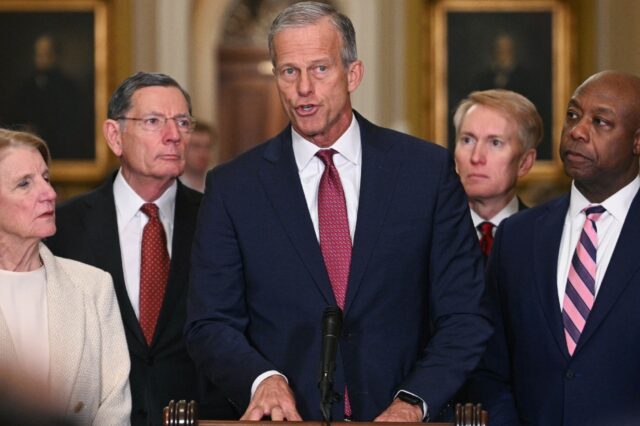 US Senate Majority Leader John Thune (C) said the bill would drivce down housing costs