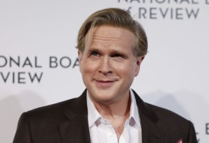 Cary Elwes dove deep to play hero cop in 'Dead Man's Wire'