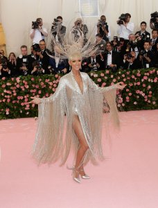 Celine Dion announces Paris concert dates after health battle