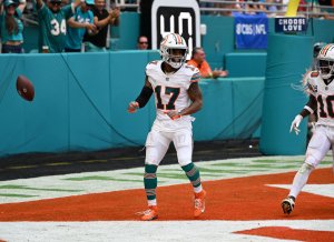 Denver Broncos trade for Miami Dolphins wide receiver Jaylen Waddle