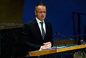 Hungarian foreign minister admits talking to Russia during EU meetings