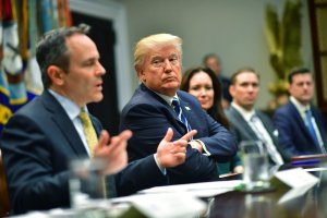 Former Ky. Gov. Matt Bevin sentenced for contempt in divorce case