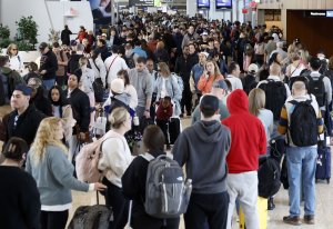 Senate working to iron out a deal on DHS funding before recess