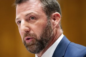 Senate Republicans advance Markwayne Mullin's nomination to lead DHS