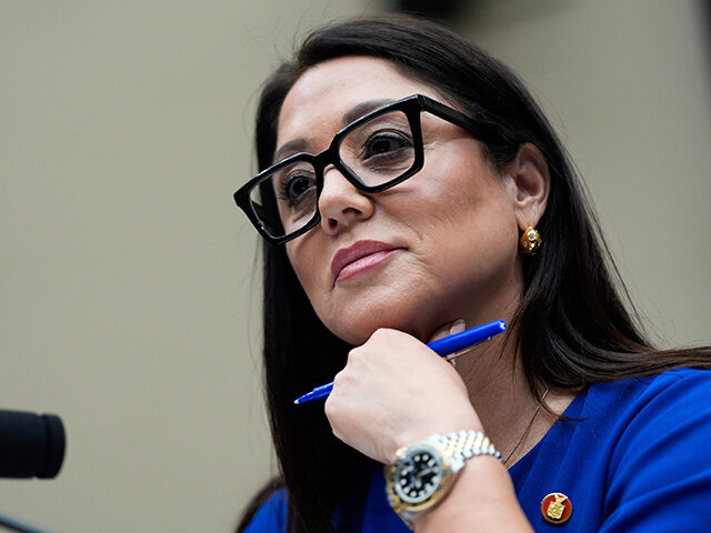 Title: House Labor Image ID: 25156584716485 Article: Secretary of Labor Lori Chavez-DeReme