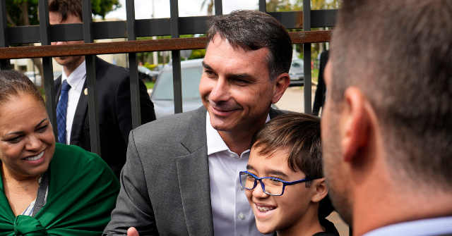 Poll: Brazil’s Socialist President Ties with Flavio Bolsonaro in 2026 Runoff