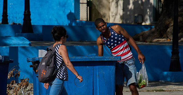 Fidel Castro’s ‘Influencer’ Grandson Whines on Instagram: ‘We Live in a Circus’