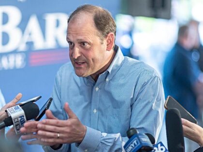 U.S. Rep. Andy Barr speaks with members of the media after announcing heís running for th