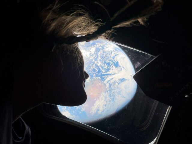NASA Astronauts Capture Images of Earth with iPhone During Artemis II Moon Mission