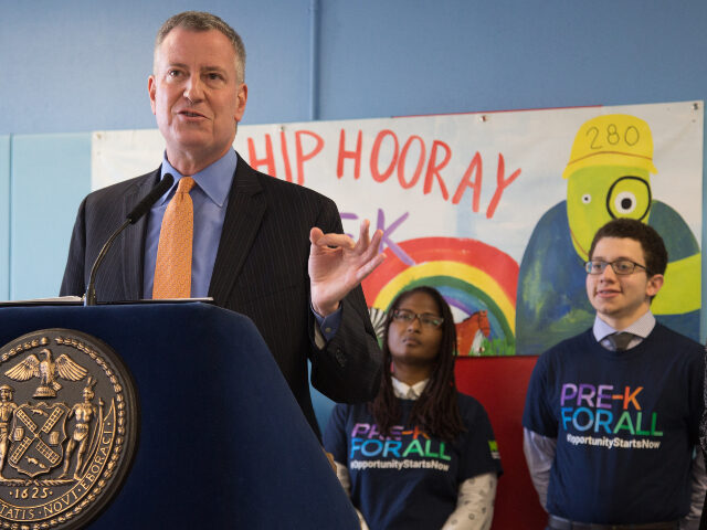 NEW YORK CITY, NY, UNITED STATES - 2016/02/22: Mayor De Blasio urges parents to sign up fo