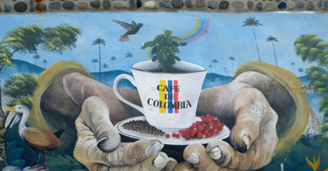 Ecuador Hikes Tariffs on Colombian Goods to 100% in Ongoing Trade and Diplomatic Impasse