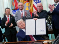 Joe Rogan Joins Trump for Signing of EO to Fast-Track Access to Psychedelic Drug-Based Research, Tr