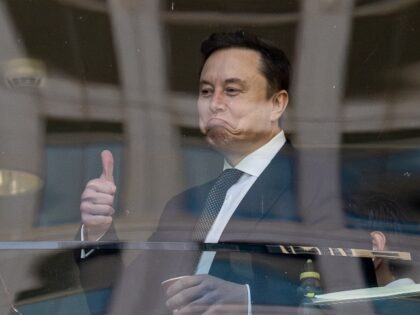 Elon Musk Clashes with OpenAI’s Lawyer in Trial to Define Future of AI