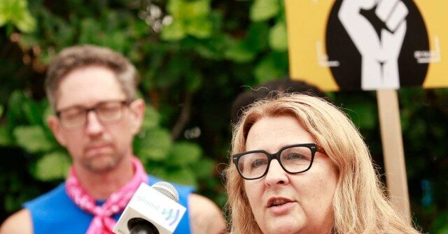 breitbart.com - Breitbart News - No Strike: Screenwriters Overwhelmingly Approve a 4-Year Contract with Hollywood Studios