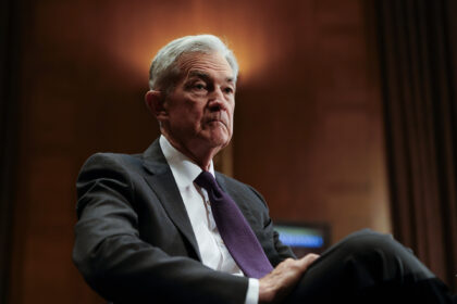 Fed Leaves Interest Rates Unchanged, Saying Economy is Expanding at Solid Pace