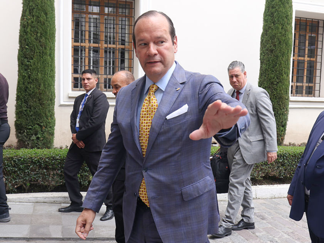 GettyImages-2242705447 QUITO, ECUADOR - OCTOBER 24: Panamanian Chancellor Javier Martínez-Acha gestures during a