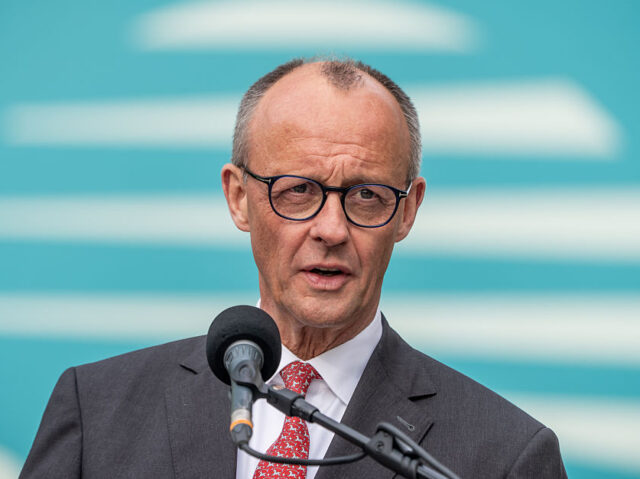 27 April 2026, Berlin: Federal Chancellor Friedrich Merz (CDU) speaks at the press stateme