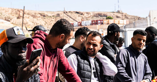 Spanish Post Office Processed Mass Amnesty Requests Without Checking Criminal Records