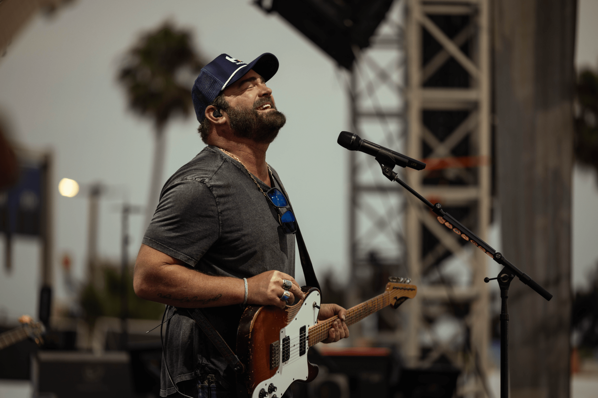 EXCLUSIVE INTERVIEW: Lee Brice’s Stirring ‘When the Kingdom Comes’: a Poignant Musical Exploration of Compassion, Hope, and Faith