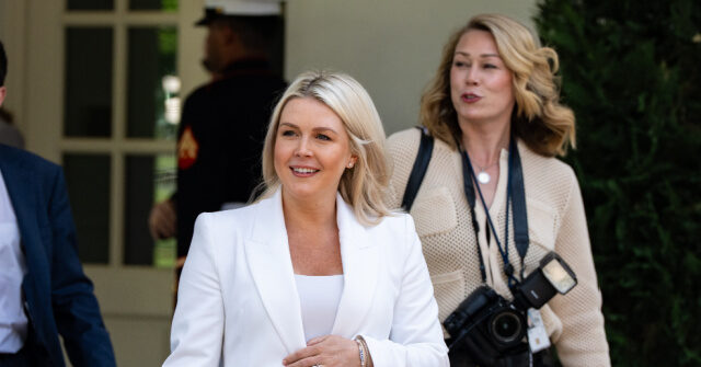 Karoline Leavitt Holds Last Gaggle Before Leave: ‘I’m About Ready to Have a Baby Any Minute!’