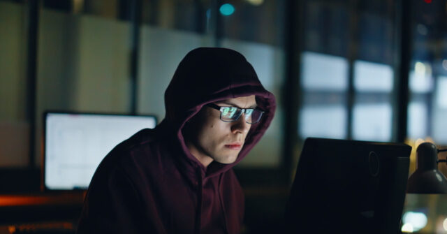 Poll: Voters Tie Government Fraud to Rising Cost of Living as Trump Admin Expands ‘War on Fraud’