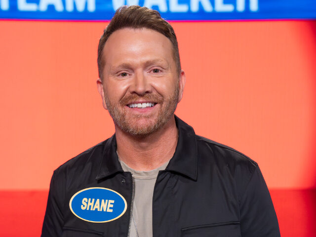 CELEBRITY FAMILY FEUD - "Robin Thicke vs Anthony Anderson and Walker Hayes vs Rachel