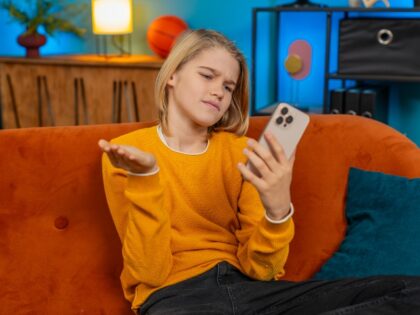 Research: AI Chatbots Encourage Harmful Behavior by Sucking Up to Users