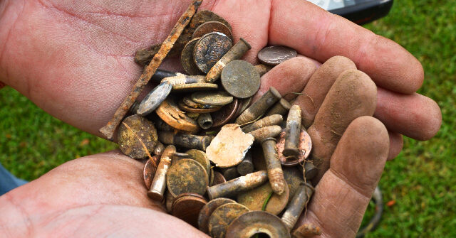 U.S. Revolutionary War Artifacts Unearthed at Site of Infamous Colonial Heist