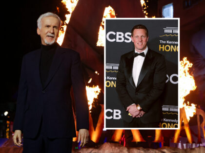 HOLLYWOOD, CALIFORNIA - DECEMBER 01: James Cameron attends the world premiere of 20th Cent