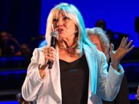 Nancy Sinatra Snaps at Donald Trump’s ‘Sacrilege’ for Sharing Frank Sinatra Perfo