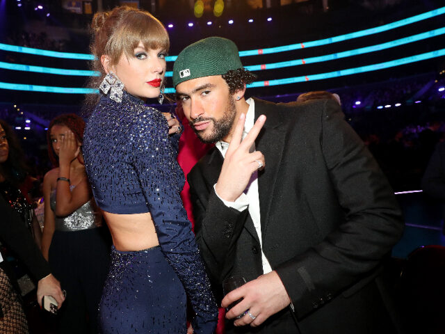 LOS ANGELES, CALIFORNIA - FEBRUARY 05: (L-R) Taylor Swift and Bad Bunny pose during the 65