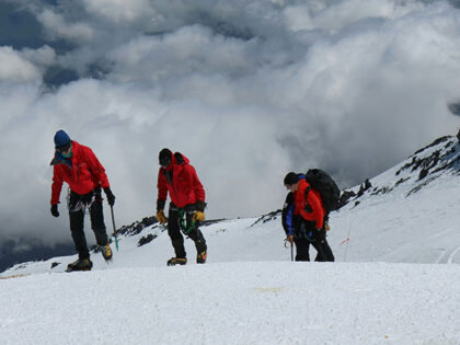 Report: Mount Everest Guides Poisoned Climbers as Part of $45 Million Helicopter Rescue Scam