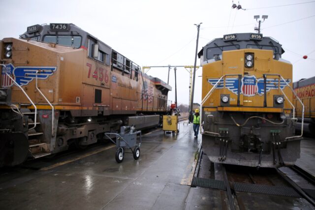 Earns-Union Pacific The Associated Press