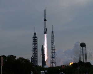 Blue Origin launches New Glenn rocket, puts satellite in wrong orbit