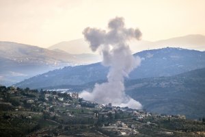 Israel, Lebanon agree to 10-day cease-fire