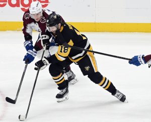 NHL: Avalanche's Nazem Kadri to miss several games with finger injury