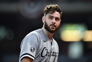 Padres sign pitcher Lucas Giolito to one-year deal