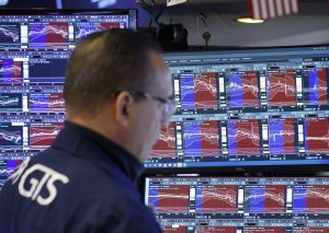 Personal income fell, inflation held at 3% in February