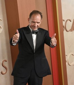 President Snow threatens Haymitch in 'Hunger Games' prequel trailer