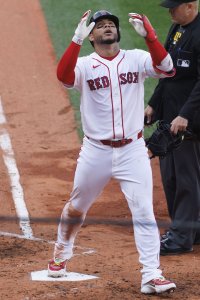 Red Sox's Contreras plans to 'take out' Brewers pitcher if hit again