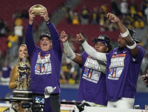 TCU, football coach Sonny Dykes agree to multiyear contract extension