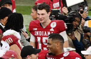 Teams attempt to trade for Raiders' No. 1 overall NFL Draft pick