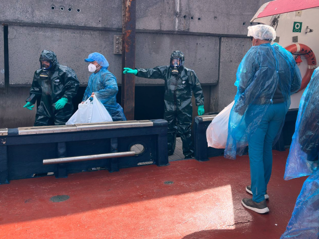 AP26130344254041 Passengers are disembarked from the hantavirus-stricken cruise ship MV Hondius at the port