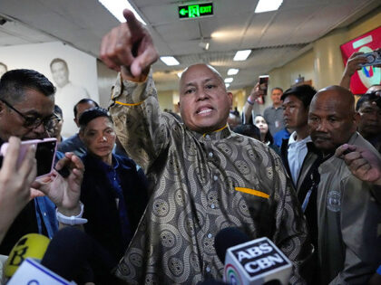Shots Fired in Philippine Senate as Drug War Enforcer Evades International Warrant