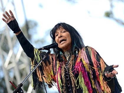 SAN FRANCISCO, CA - OCTOBER 02: Singer Buffy Sainte-Marie performs onstage during Hardly S